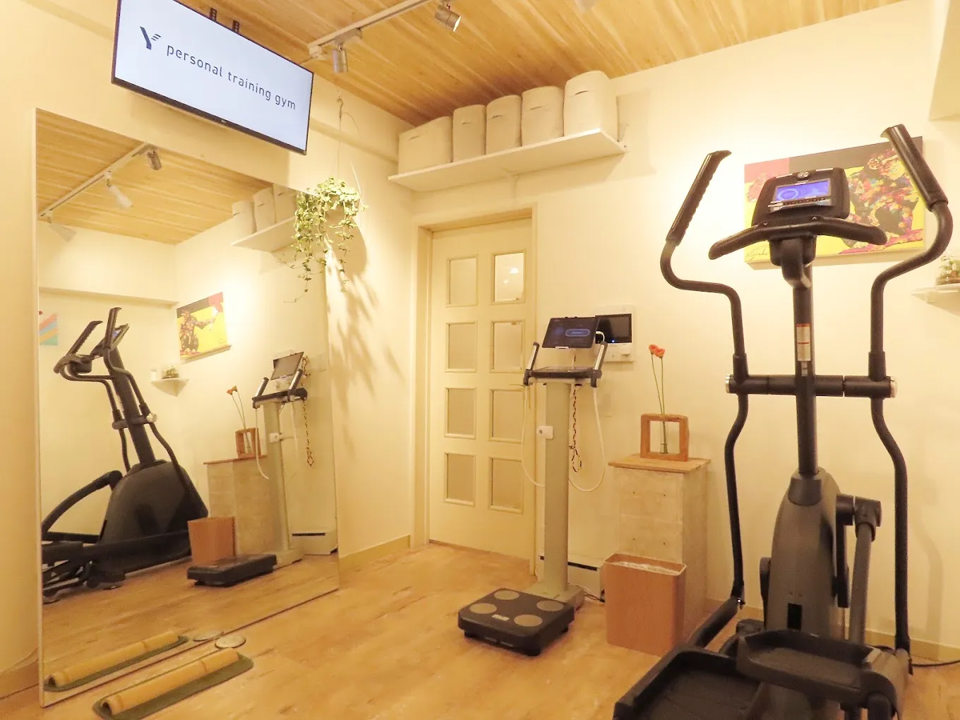 Y personal training gym ワイジム 飯田橋